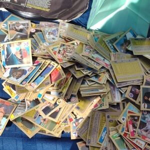 Vintage Baseball Trading Cards Collection 850 ct.